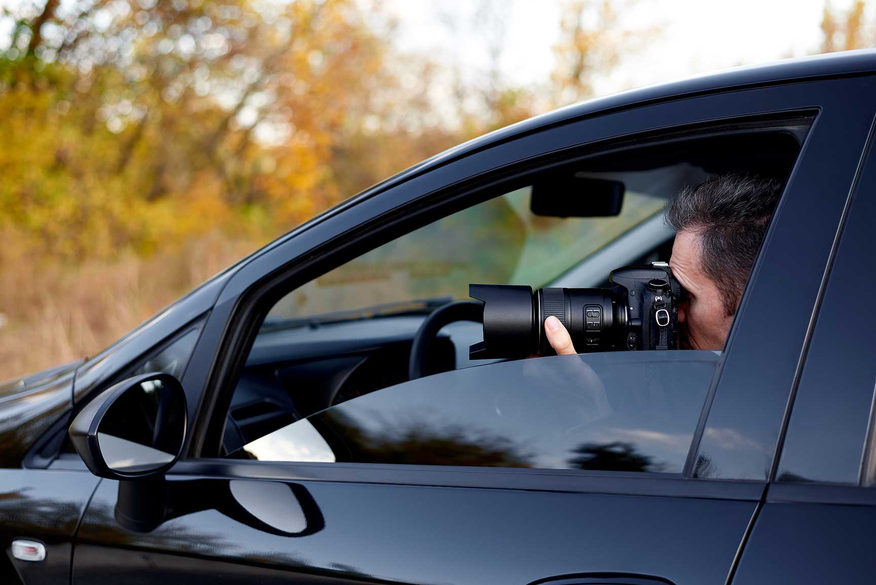 the-detective-is-investigating-from-the-car-2025-01-08-20-44-14-utc-1